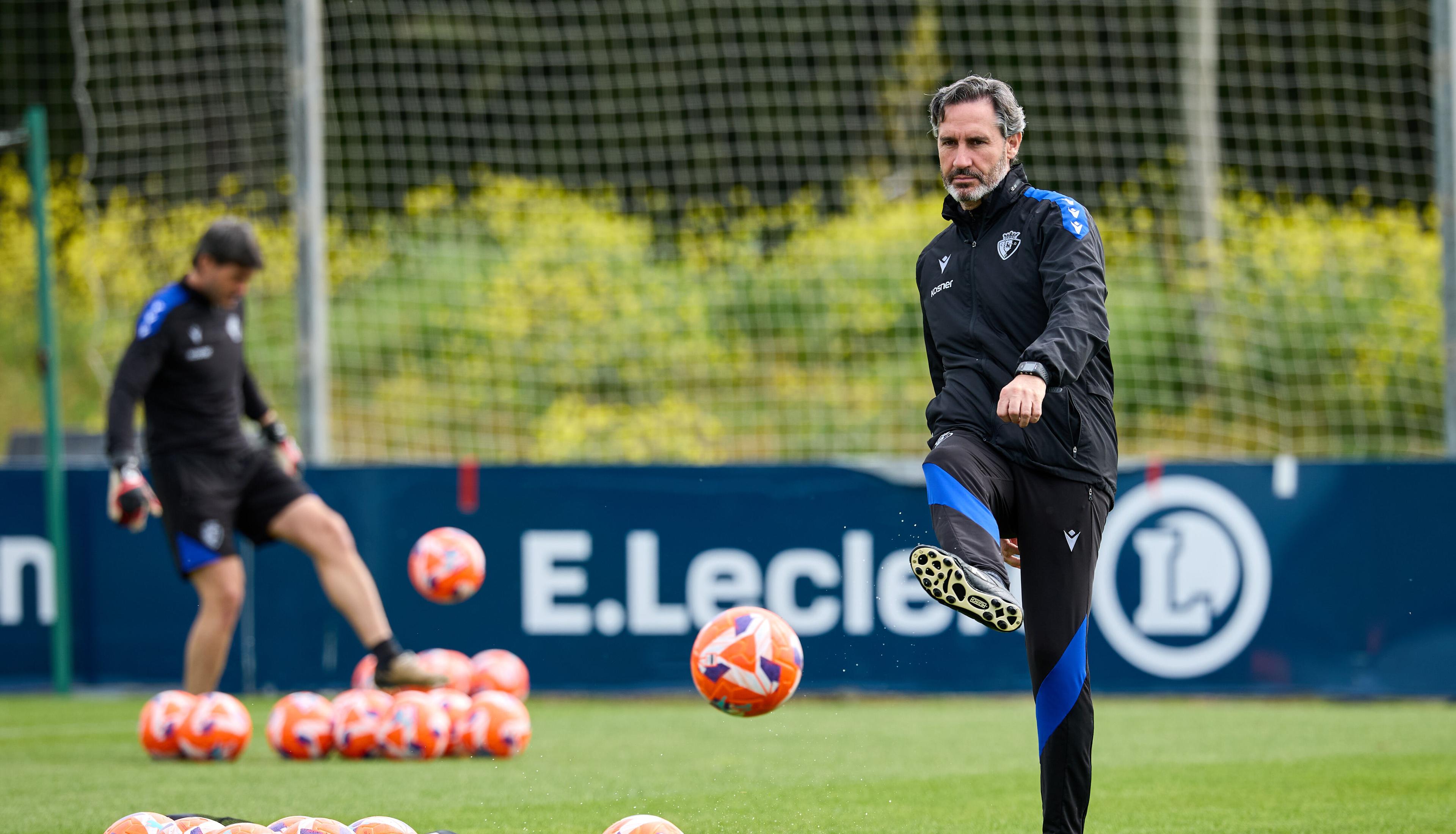 Osasuna cita a 21 futbolistas para el partido ante el Alavés