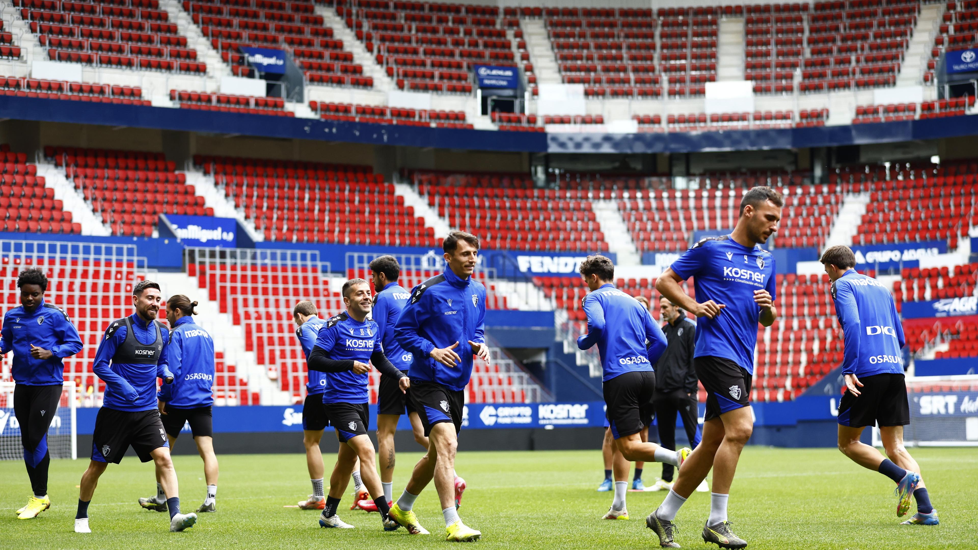 Osasuna se entrena a puerta cerrada en El Sadar a dos días de enfrentarse al Alavés