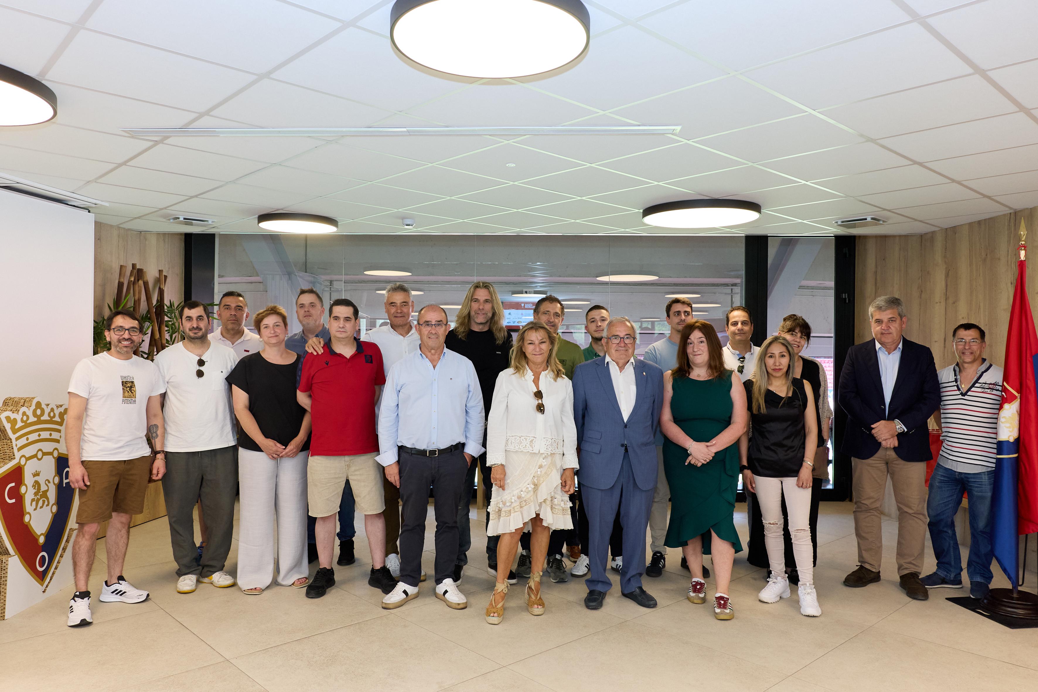 Osasuna presenta en sociedad la iniciativa 'Bares Rojillos'