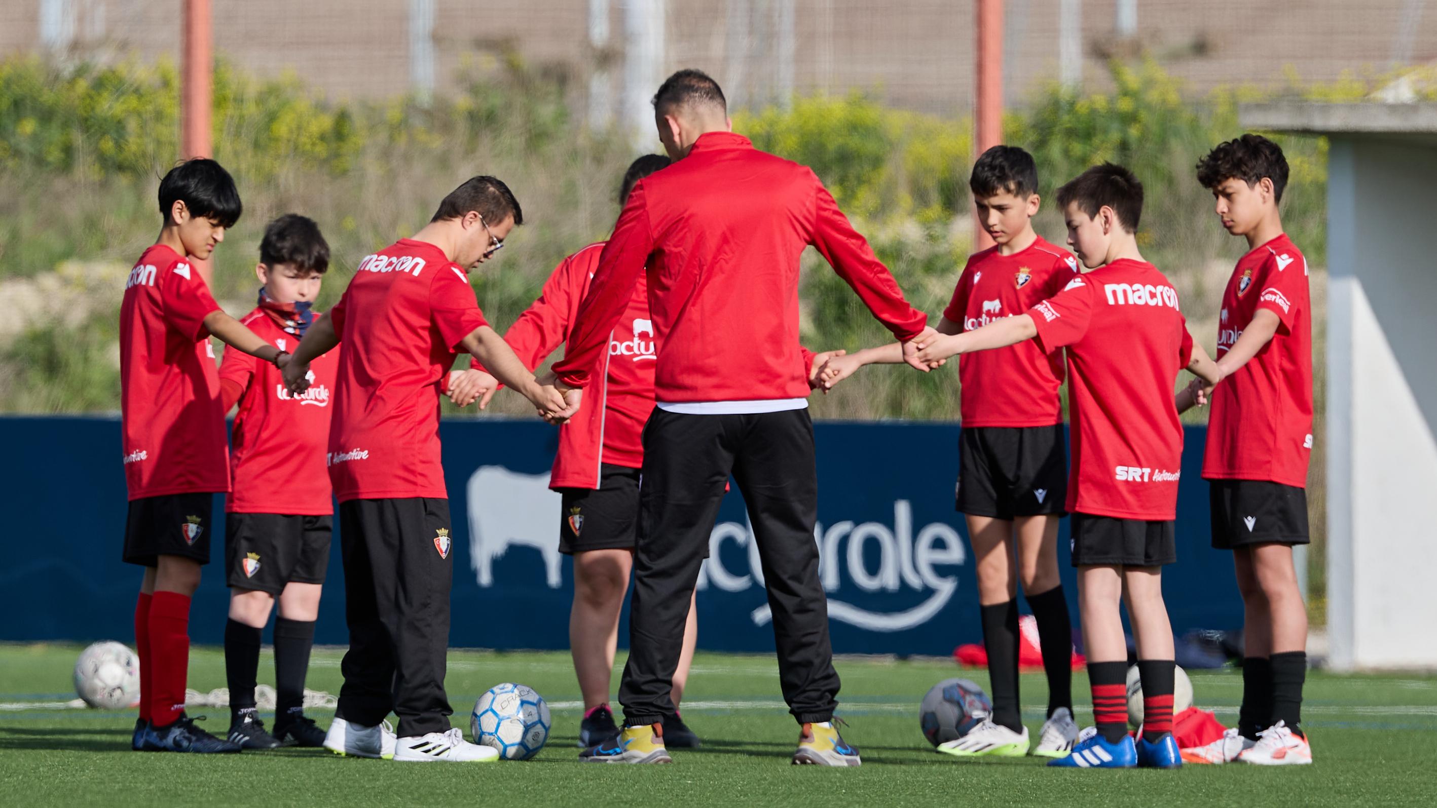 Fundación Osasuna celebró una jornada de fútbol inclusivo en Tajonar